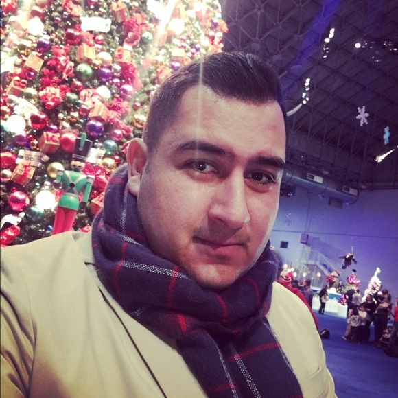 Meet your Posher, Julio - Picture 1 of 1